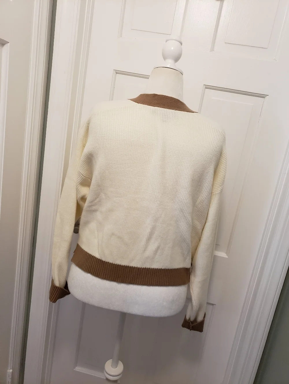 Laundry By Shelli Segal Cream & Tan V-Neck Button Cardigan Size XL, Stylish - Picture 7 of 10